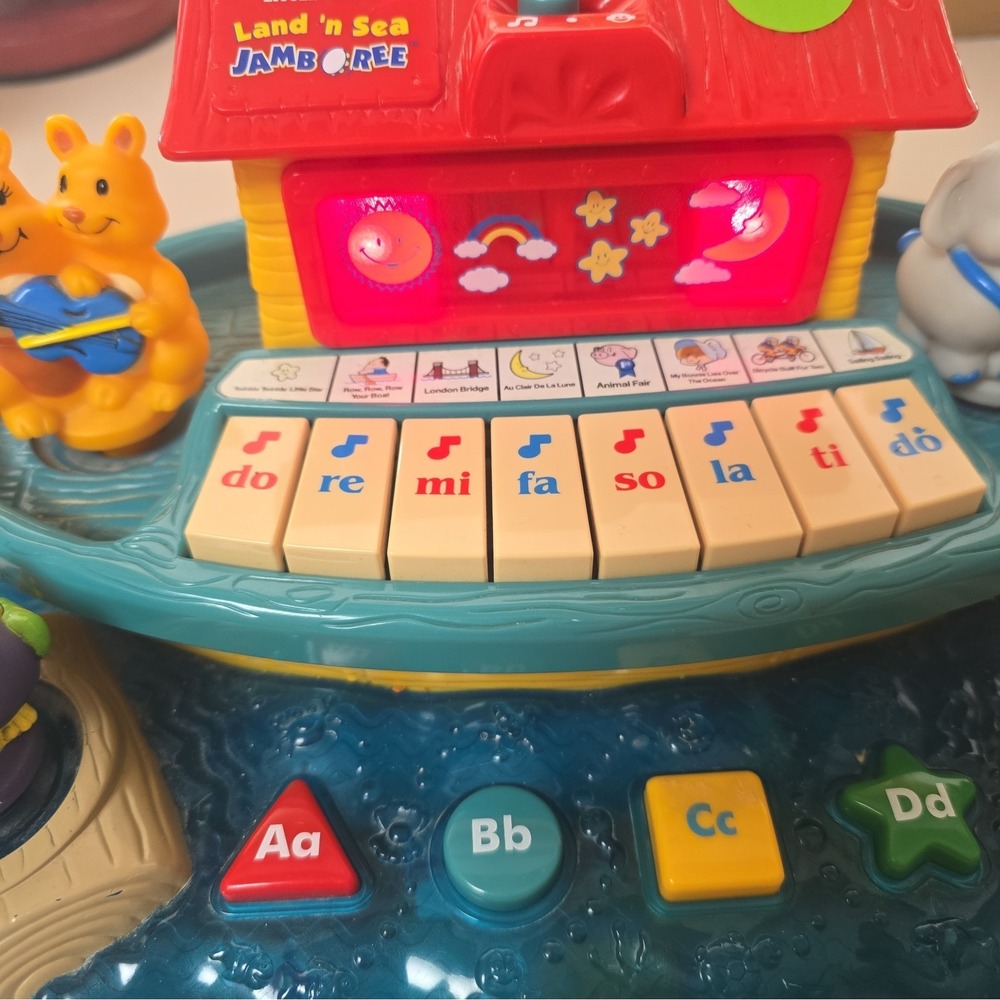 V-Tech-Little Smart-Land 'n Sea Jamboree-Music-Lights-Colors-Piano-Songs-ABCD - Picture 3 of 10